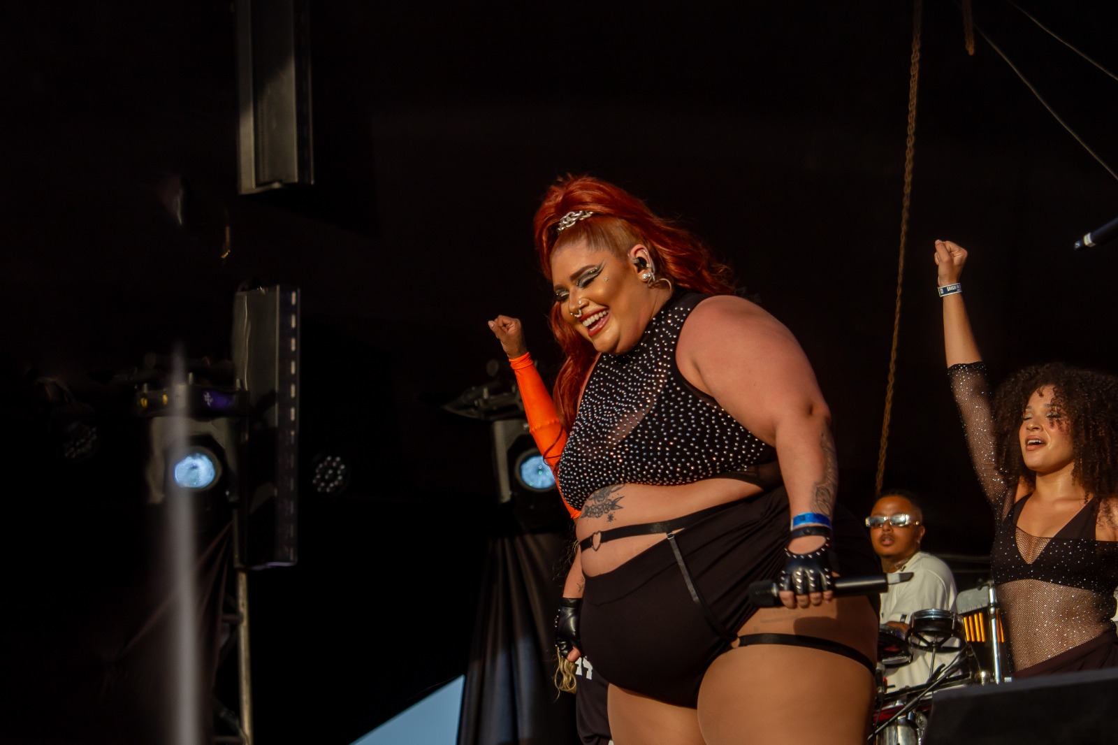 Aila Menezes e Quabales fazem ressaca do Carnaval neste sábado (24) no Pelourinho