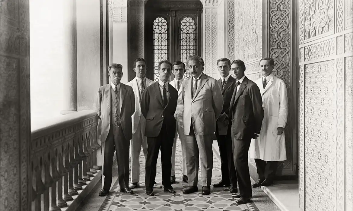 Há 100 anos, Albert Einstein chegava ao Brasil em visita científica