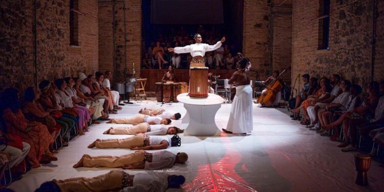 Com apoio da BYD, Grupo de Dança Contemporânea da UFBA leva cultura afro-brasileira pela primeira vez à China