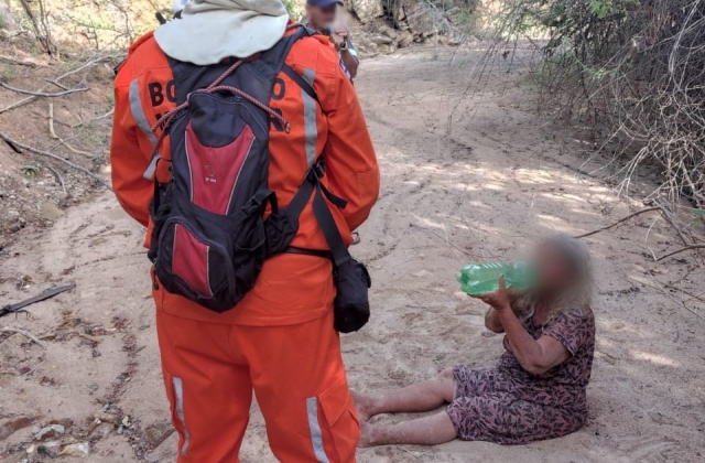 IDOSA LOCALIZADA: Mulher de 81 anos é encontrada após três dias dentro de mata