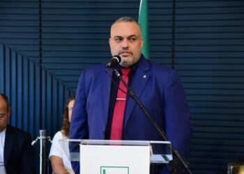 Projeto obriga estados a criarem delegacia eletrônica para denúncias de maus-tratos a animais