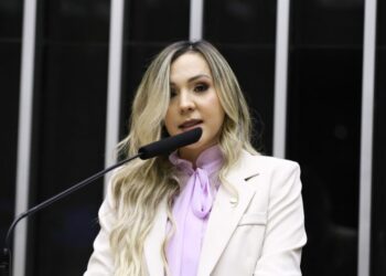 Projeto prevê certidão de nascimento em formato digital no aplicativo Gov.br