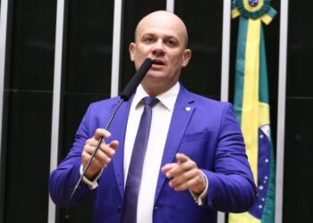 Projeto assegura igualdade para militares antigos preteridos em promoções